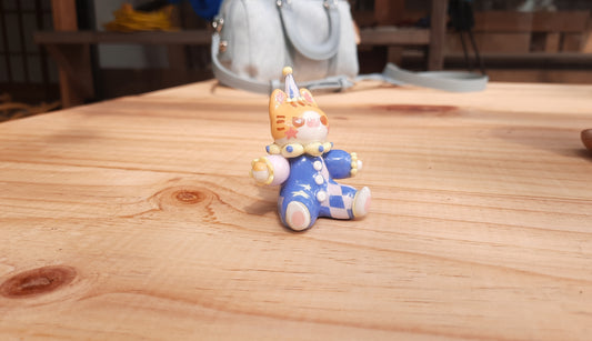 Cat Clown Desk Friend  [ Pre-order ]