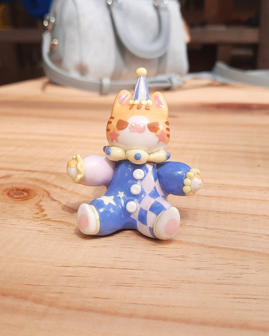 Cat Clown Desk Friend  [ Pre-order ]