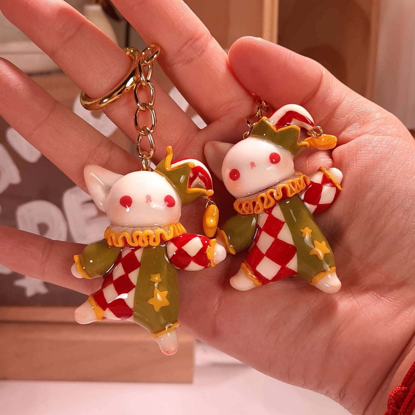 . Mimi in the Circus - Keychain/Phonechain .  [ Pre-order ]